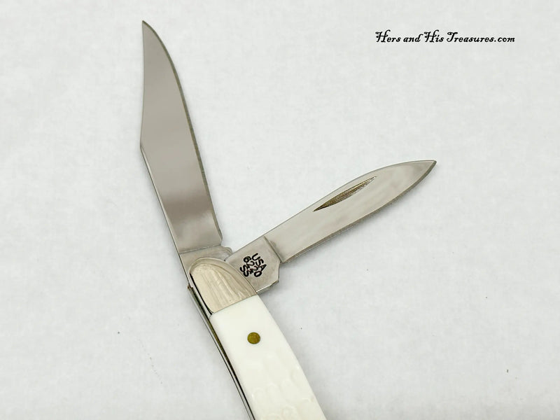 2014 Case XX 6220 White Delrin with Red Case Shield Peanut Pocket Knife - Hers and His Treasures