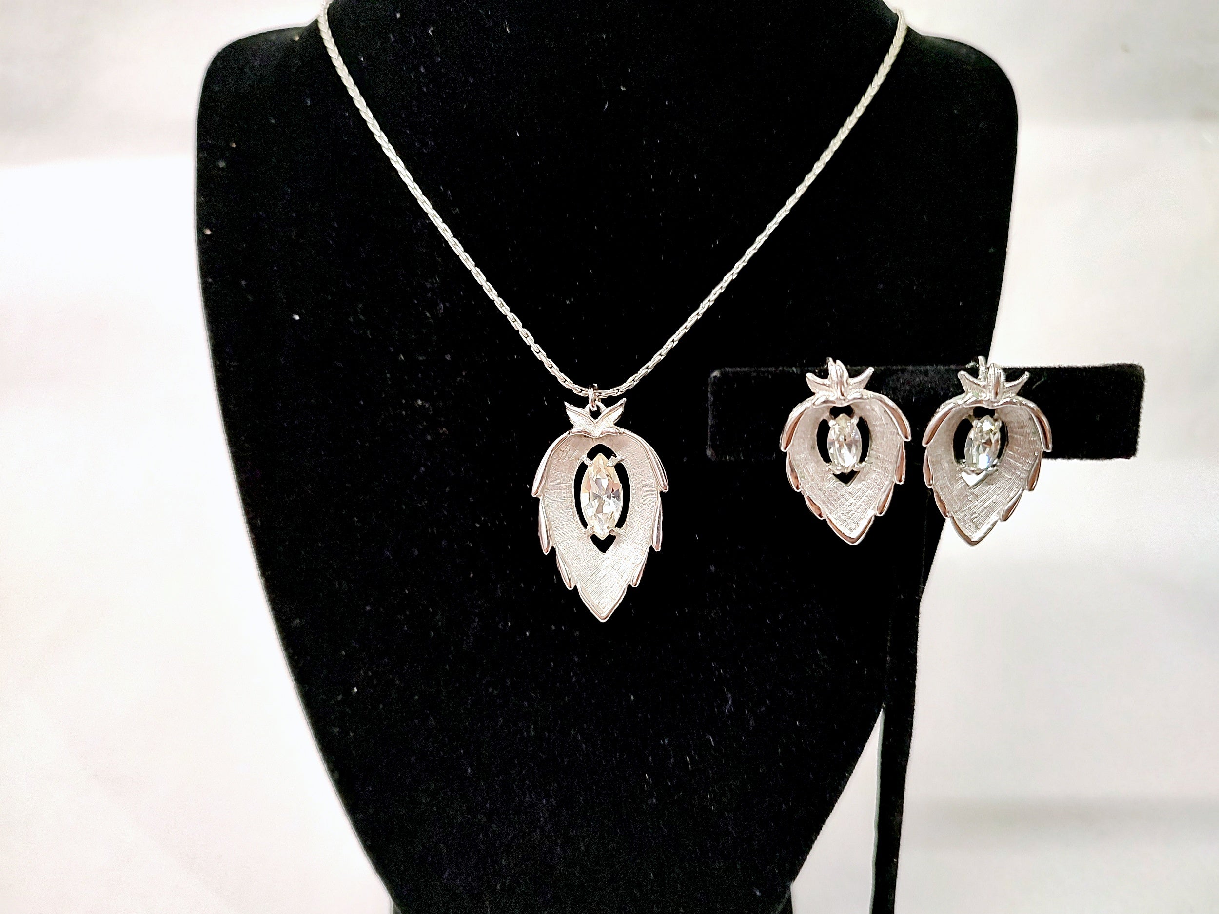 Sarah coventry heart on sale necklace