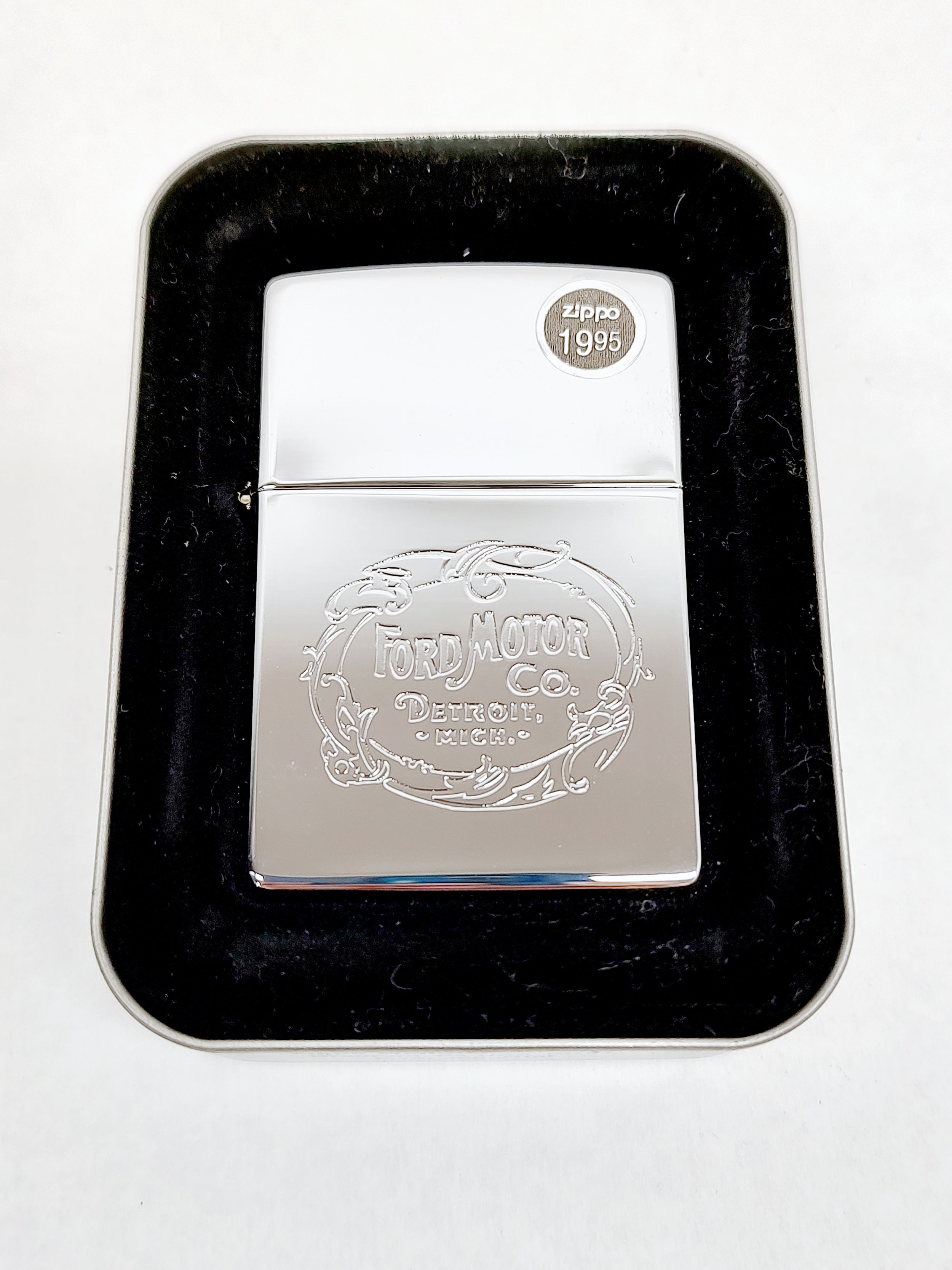 New 1998 XIV Ford Motor Co. Detroit Michigan 1903 Heritage Logo Engraved  Zippo Lighter