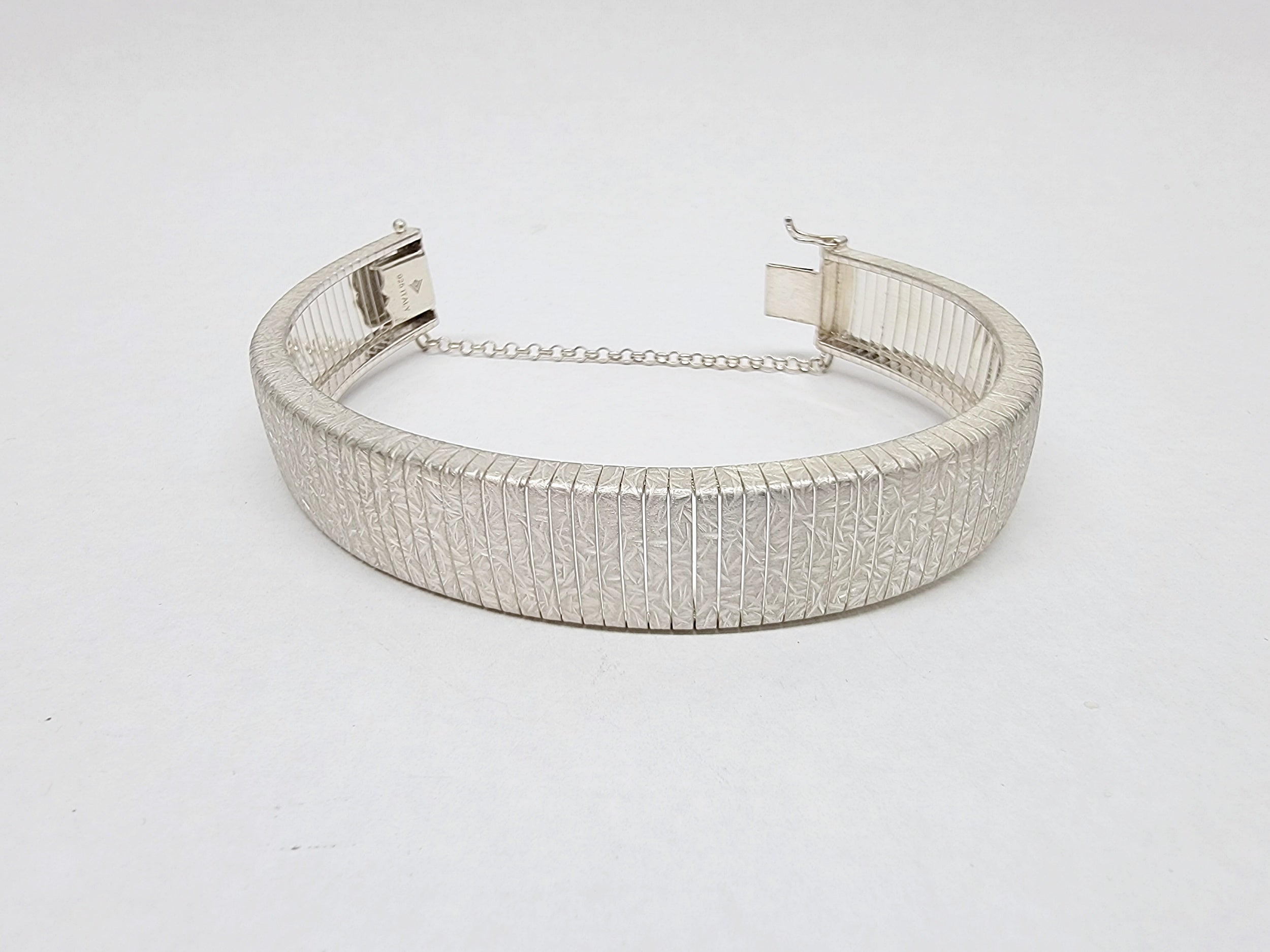 Silpada Sterling Silver selling Tube Bangle Bracelet