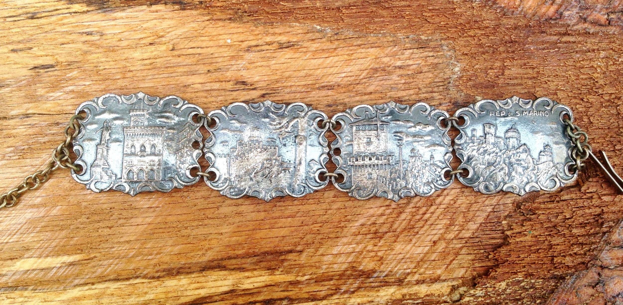 Vintage Silver Tone Republic of San Marino Panel Link Bracelet