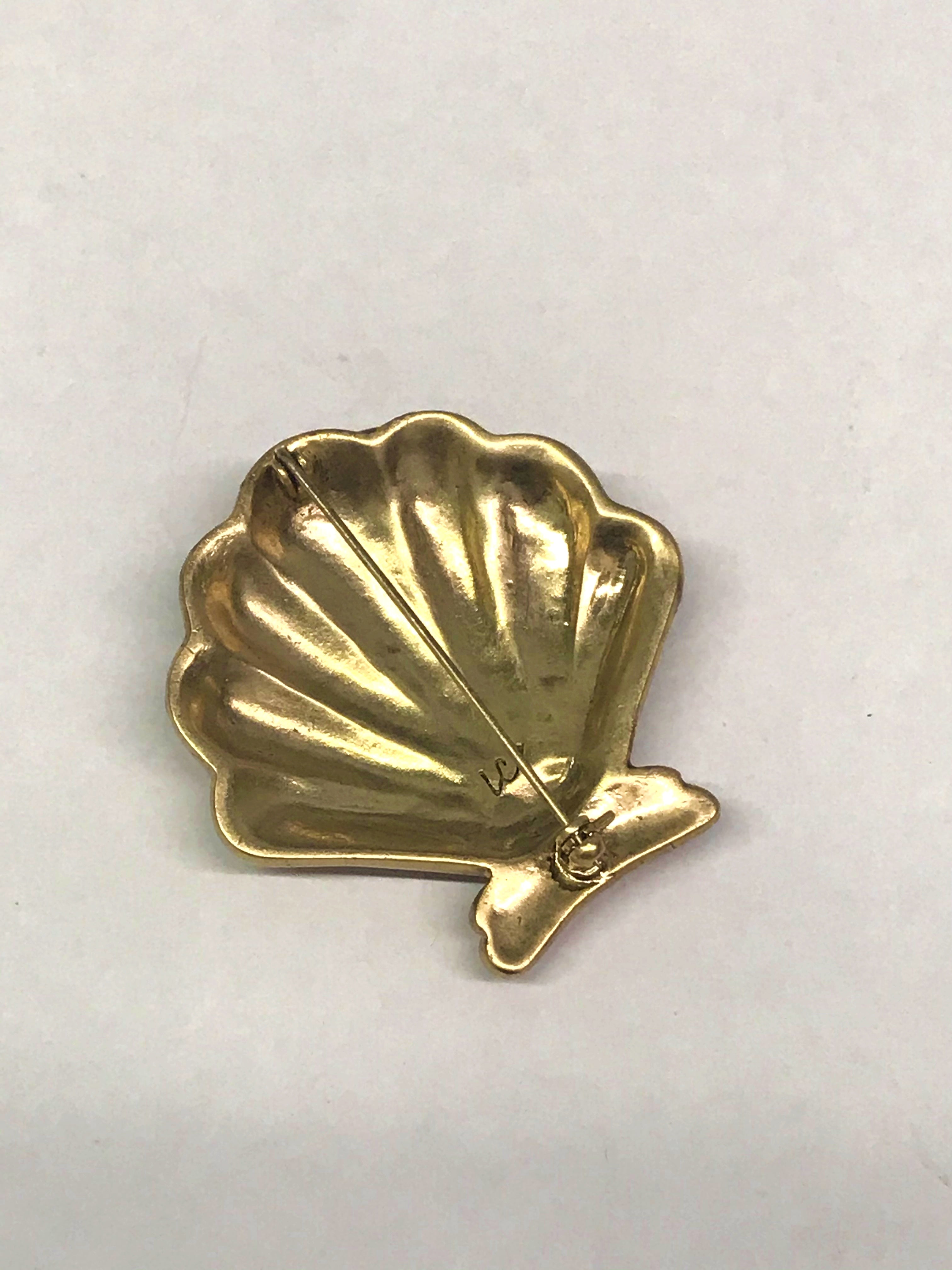 Lc brooch deals