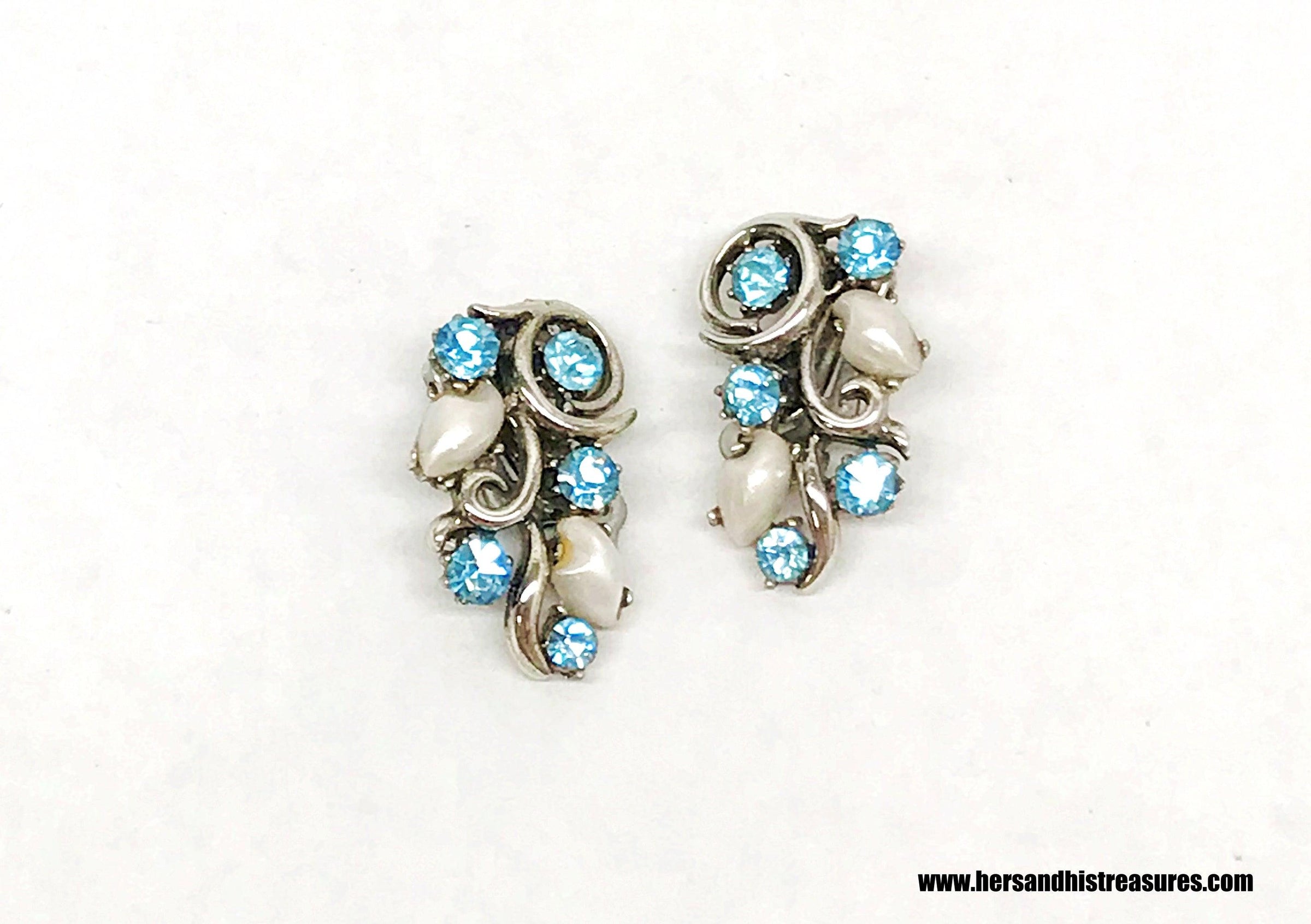 Vintage Round Rhinestone Earrings Leaves Silver Tone Screw 